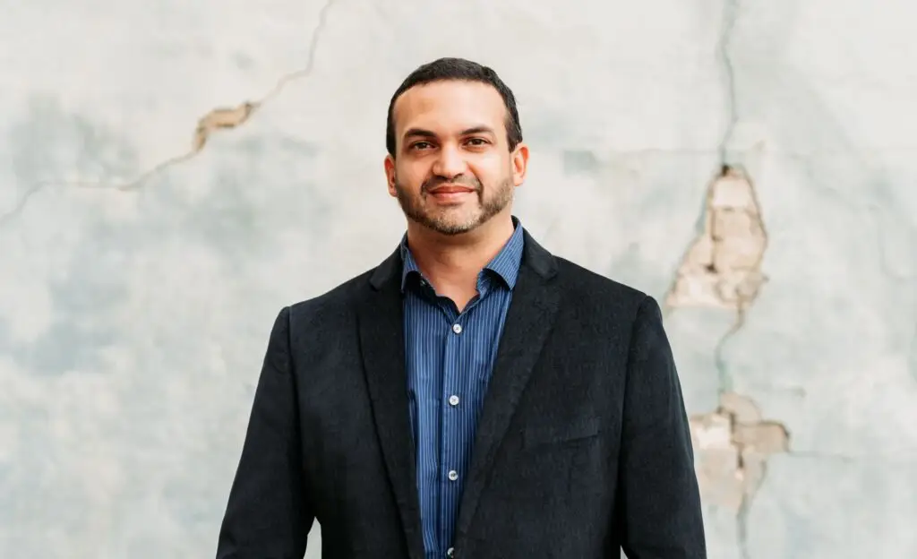 Image of a business man, Jorge Avila