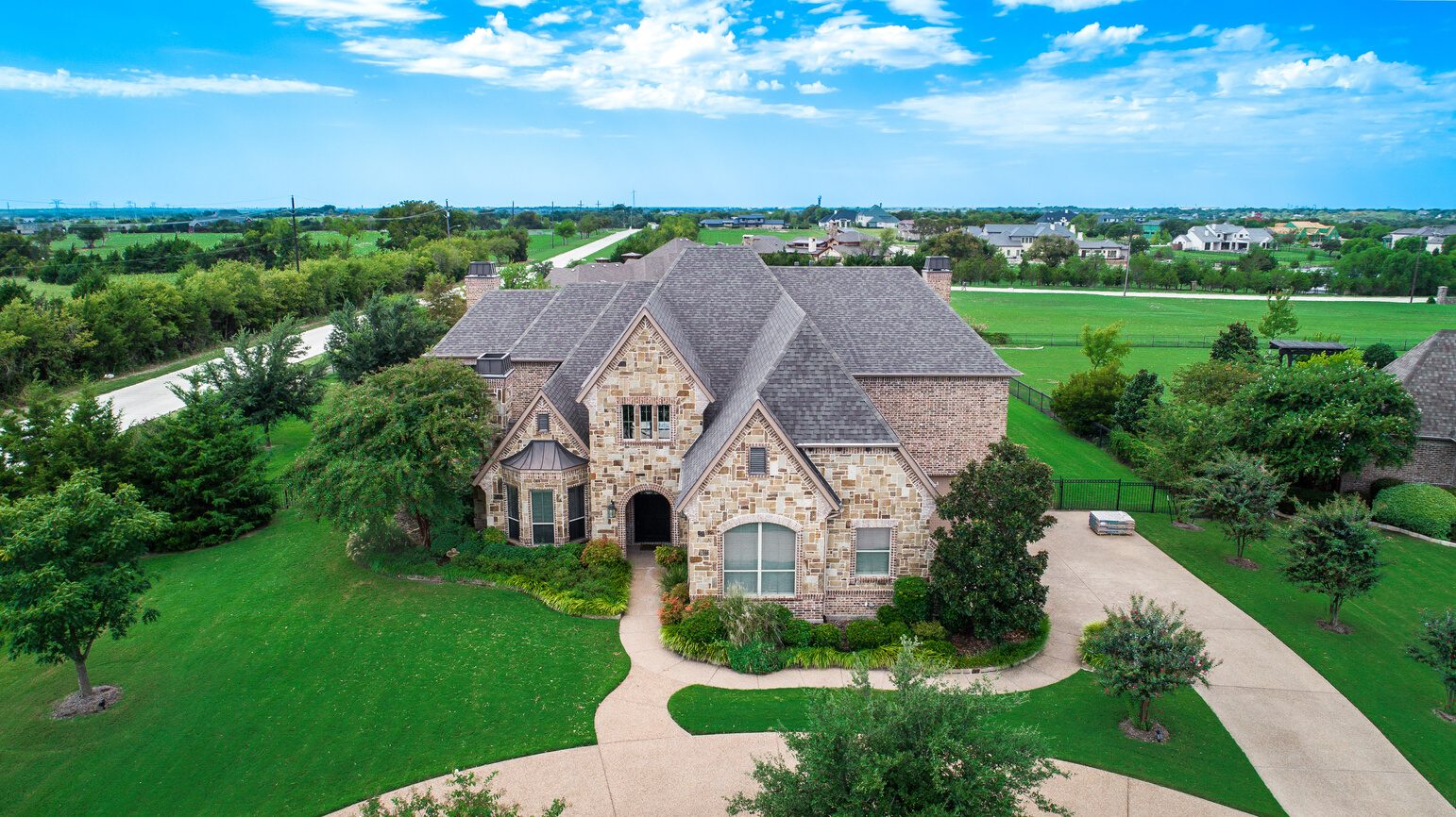 Aerial view of a Dallas-Fort Worth area luxury home